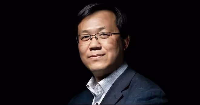 卓偉現身葛斯齊直播間,談及大S時意味深長,稱「冤有頭債有主」