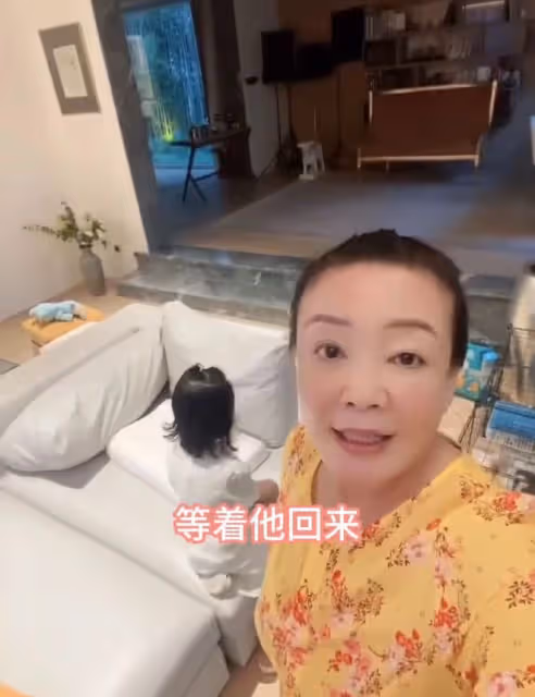 汪小菲奪孩失敗!父女生疏現獨自從台返京滿臉落寞,張蘭願望成空