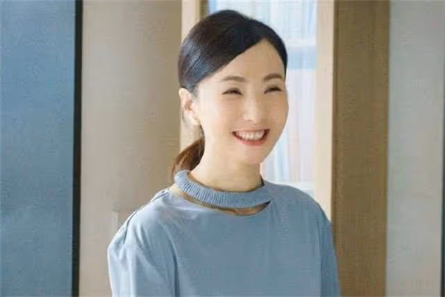 大齡剩女婚前買房,男友母親:把房子賣了,婚禮就如期舉行