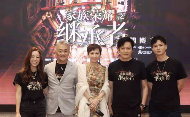 TVB視後曬美甲成果!「木偶鼻」被指越來越自然,鼻頭凹陷引關注