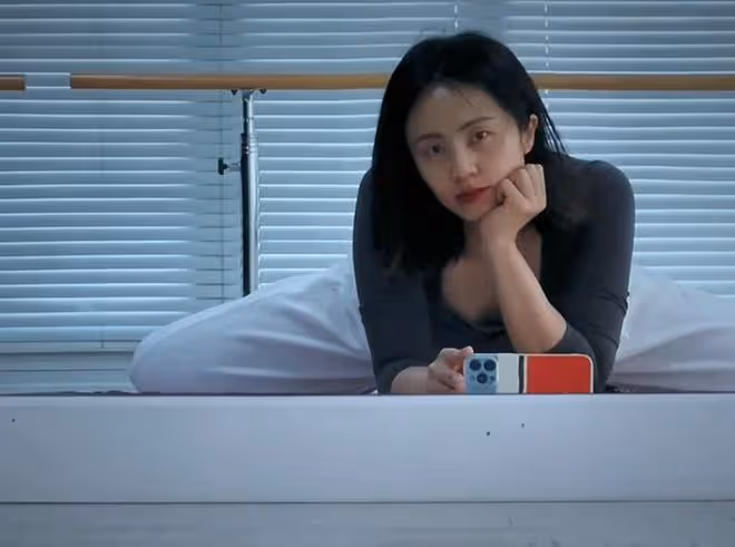 孫莉曬周末日常，再次跳舞大秀舞蹈功底，微笑時和女兒多多長超像