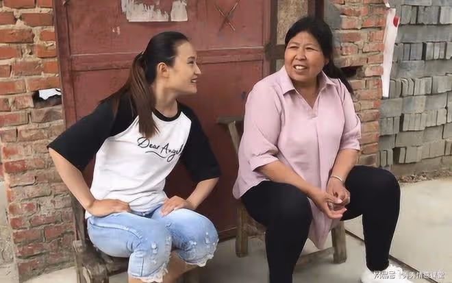 故事:我給親媽買禮物,都被嫂子拿走,我怒了,一番操作真解氣