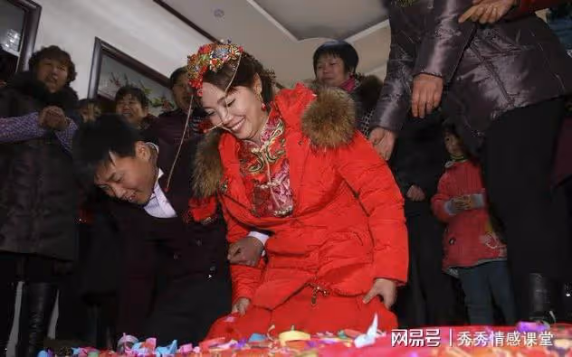 故事：兒媳哭訴不願離婚，婆婆：你節食孩子早夭不能生育道歉沒用