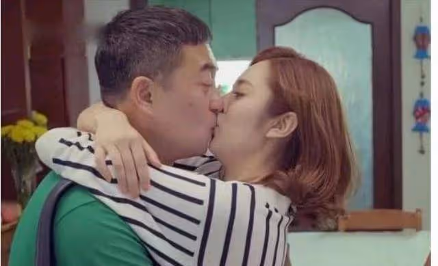 能把胡歌親到吐，把張嘉譯的嘴親到腫，「吻戲一姐」不是白叫的