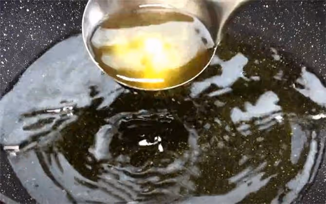怪不得飯店的油潑辣子那麼香,原來有技巧,教你飯店不外傳的秘方