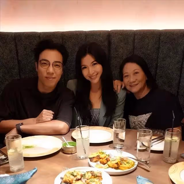 盼回巢!TVB女星離巢進駐社交平台曬豐滿上圍,網友期待回歸拍劇