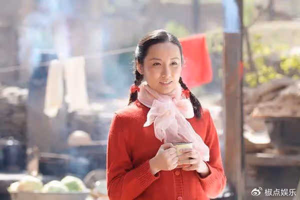 胡歌霍建華都得不到的女人，卻因一頓火鍋被富豪看上，17天後閃婚