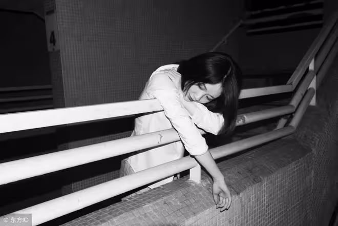 大齡剩女如何快速找到合適對象，最簡單粗暴的脫單方法，只有一個