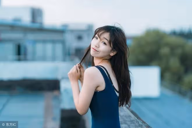 剩女說：難得遇見一個心儀的相親對象，但看了他朋友圈後拉黑了他