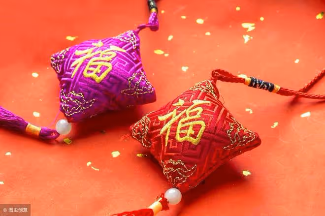 春節回家的大齡剩男說:大年三十除夕夜,我依舊在相親!