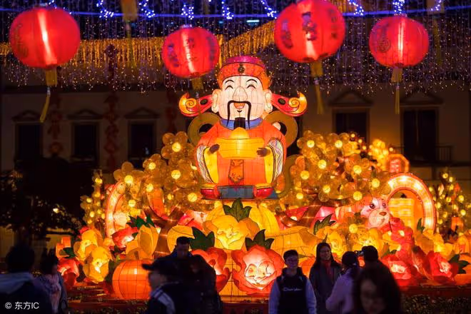 春節回家的大齡剩男說:大年三十除夕夜,我依舊在相親!