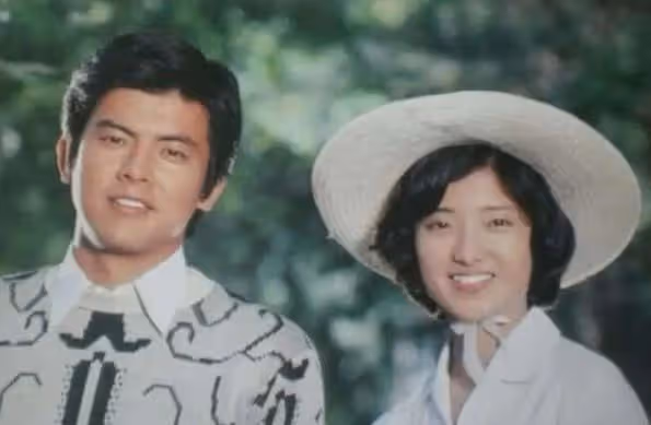 64的山口百惠,嫁給三浦友和後急流勇退回歸家庭,這份愛值得嗎?