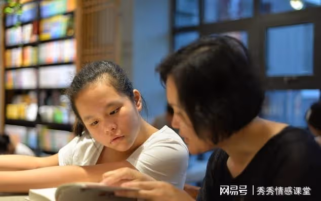 故事:我辭職陪讀,結果親戚的娃都來了,女兒:媽你去上班吧