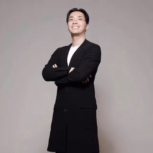 恭喜!香港知名富商與混血女星秘密結婚,買過億豪宅討女方歡心