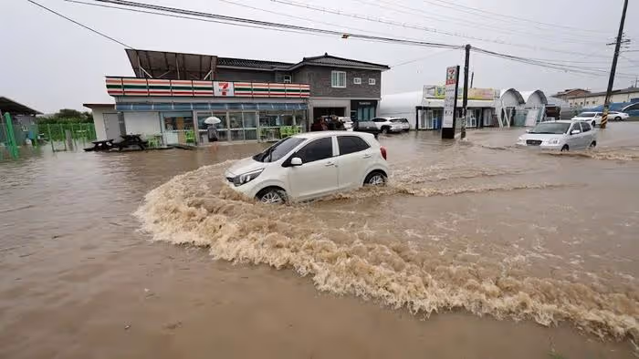 朴寶劍喜歡雨天跑步，秀出肌肉外觀健碩，韓國遭受暴雨也堅持跑步