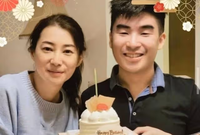 浪漫!前港姐與老公慶結婚周年,攜兩子改嫁新加坡富商成幸福少奶