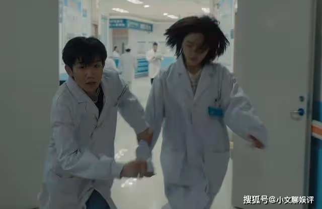 《追光的日子》高遠有多單純?與任真的接觸,沒有一次是碰到手的