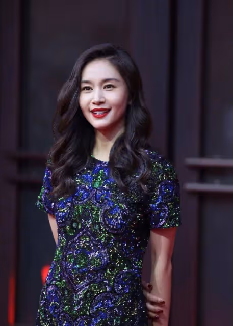 上海國際電影節紅毯第二波:迪麗熱巴不在圈內,楊采鈺王子文傷心!