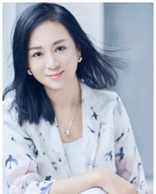 知名演員涓子:當紅時低調嫁圈外丈夫,先後生兩子,46歲越活越美