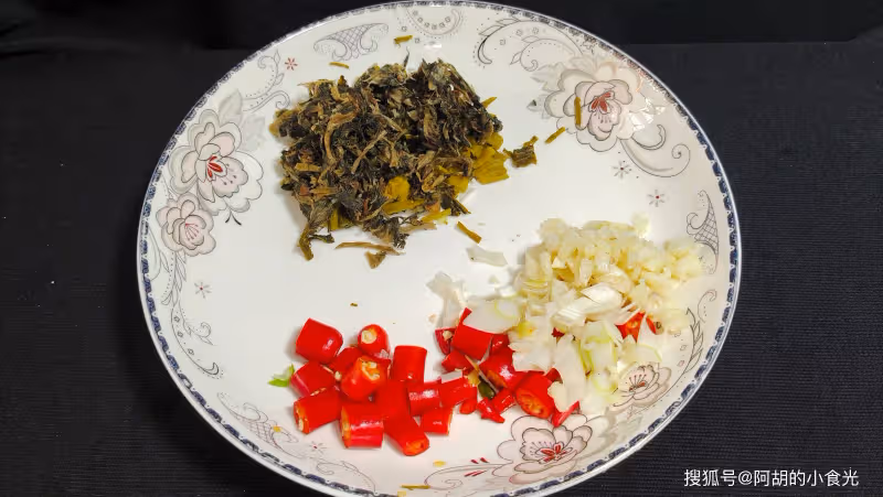 雞蛋和它天生一對!不愧是「夏季菜中上品」,補鈣補鉀,拌飯、拌面都是頂流