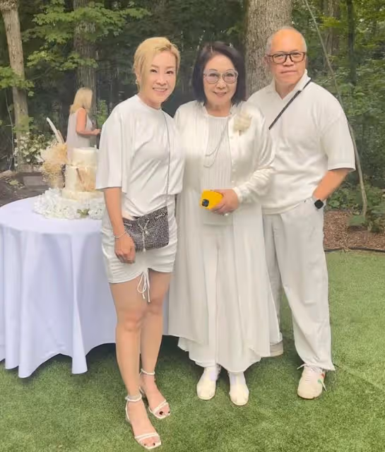 48歲女星第三次出嫁！與洋男友辦童話式婚禮，媽媽李司棋盛裝出席