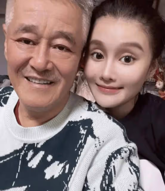 恭喜!趙本山升級當姥爺,26歲女兒官宣懷孕,面容浮腫孕反嚴重