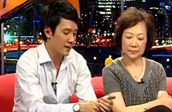 緋聞滿天飛:馮紹峰被抑鬱困擾,主動向趙麗穎示愛,計劃再辦婚禮