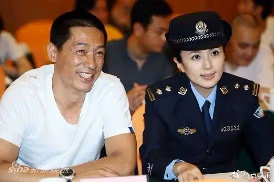 她長得美,戲也好,老公不是於和偉,一家三口卻過得幸福美好