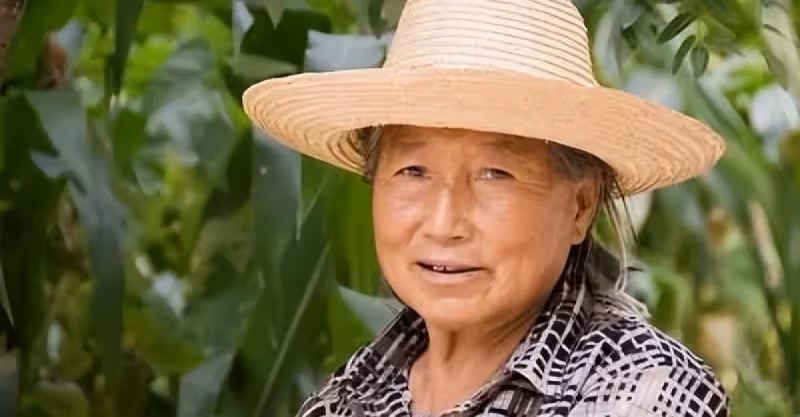 在侄子家養老8年，老家拆遷女兒立馬上門，大媽：我女兒早死了