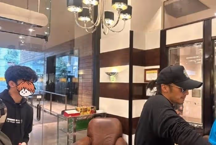 謝霆鋒帶大兒子澳洲旅遊被偶遇,同行未見王菲蹤影