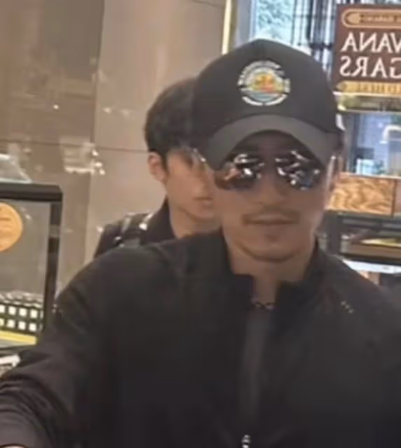 謝霆鋒帶大兒子澳洲旅遊被偶遇,同行未見王菲蹤影