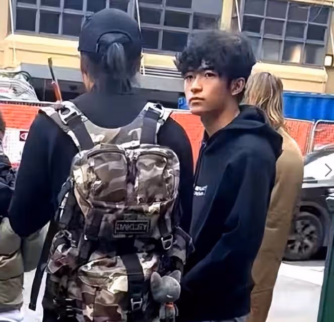謝霆鋒帶大兒子澳洲旅遊被偶遇,同行未見王菲蹤影