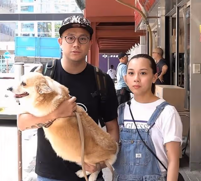 香港知名男星陷經濟困難,妻子懷四胎,遭封殺四年沒錢交房租