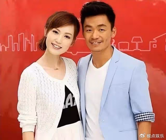 王寶強兒子終於長大，近照曝光全網震驚：生父是誰，一目了然！