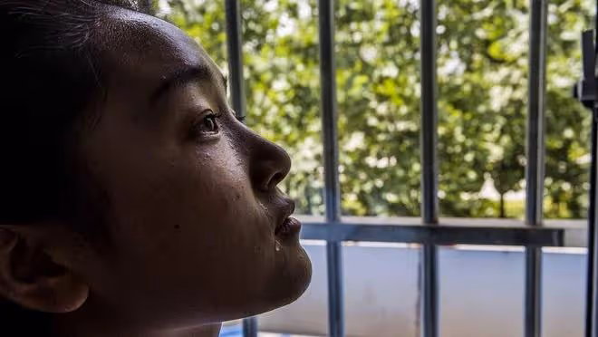 女子不顧父母反對,遠嫁大自己十歲老公,卻因得不到愛而離婚