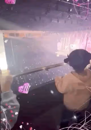 方媛帶娃看郭富城演唱會,女兒大喊爸爸英文名,還能跟唱爸爸的歌
