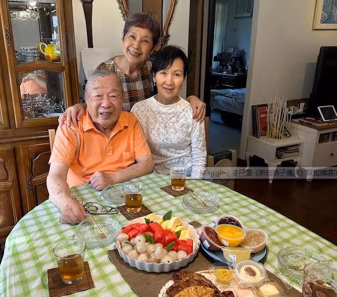 65歲陳美琪氣質依舊，素顏狀態很好，不輸61歲的關之琳