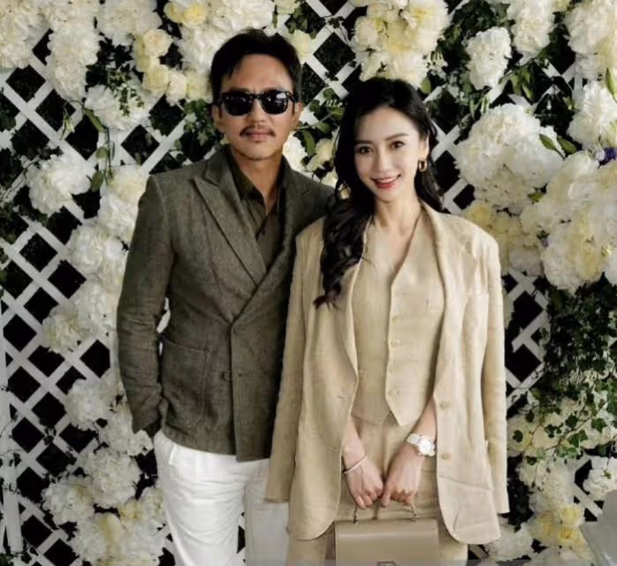 眾星現身英國看溫網決賽,鄧超baby「叔侄」久違同框,吃驚表情超同步