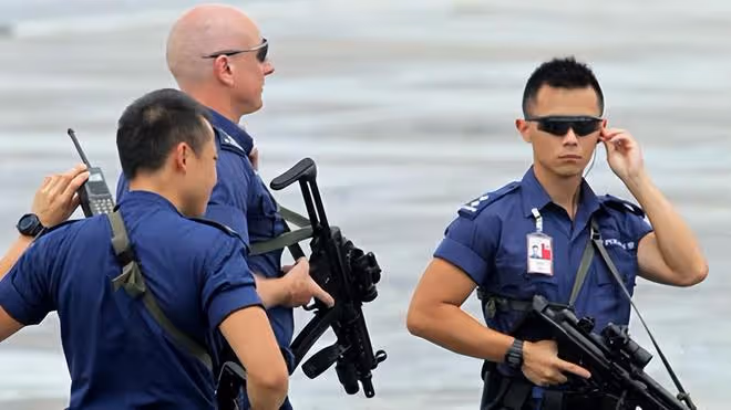 知名童星轉行成警署總督察!近照曝光高大又有型,曾出演童年聶風