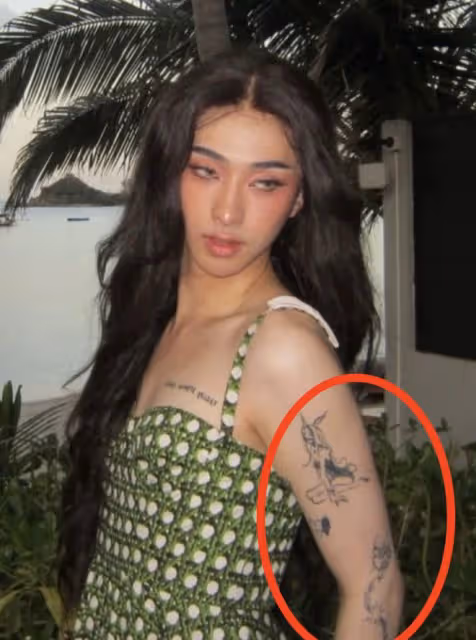 伊能靜帶兒女游泰國，21歲兒子挑戰泳裝，穿高叉裙秀美腿身材好辣