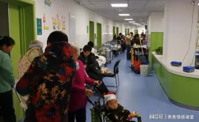 案例:父親去世後,姑姑對我不聞不問,高考時她卻給了我一張存摺