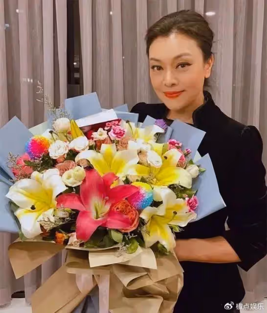 史可倆混血兒子長大了!老大肌肉健壯似施瓦辛格,老二瘦削顏值最高