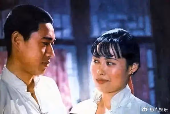 斯琴高娃近況:3婚2離,瑞士老公去世,如今依舊在國內坐輪椅拍戲