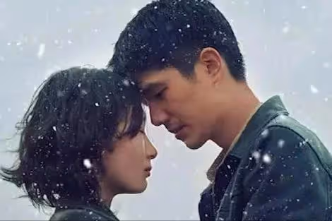 戀愛緋聞才不到一年,周冬雨變化不大,劉昊然卻像換了一個人