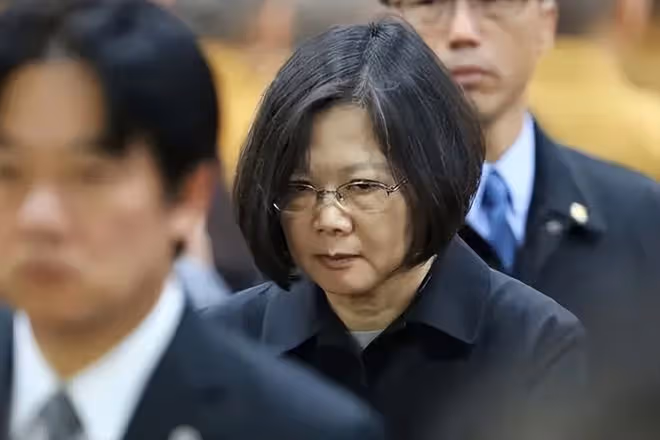 不要前程似錦,偏要自掘墳墓,朝內娛開3槍的蔡依林,意欲何為?