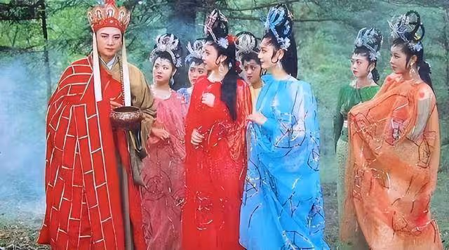 《西遊記》:導演從全國各地找來的漂亮妞,當時只顧著盯猴看了