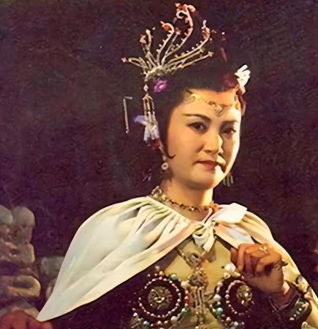 《西遊記》:導演從全國各地找來的漂亮妞,當時只顧著盯猴看了