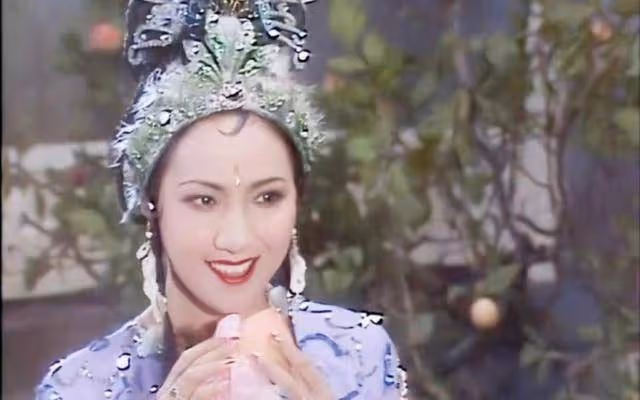 《西遊記》:導演從全國各地找來的漂亮妞,當時只顧著盯猴看了