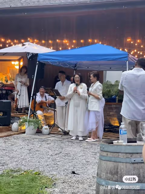 李司棋嫁女高貴白裙現身致辭送祝福！女兒大露背靚爆出嫁照曝光