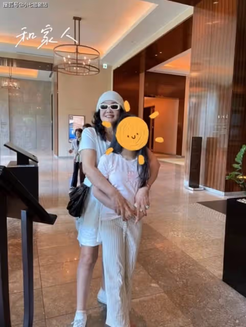 汪小菲悶聲幹事，張蘭曬和汪希玥合照，總算學聰明，再也不怕大S